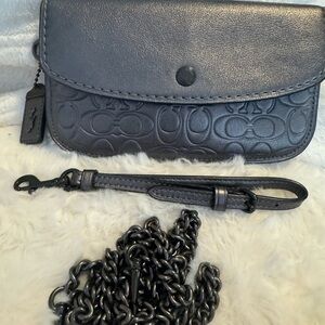 Coach pewter wristlet purse with back and chain to make it a shoulder purse